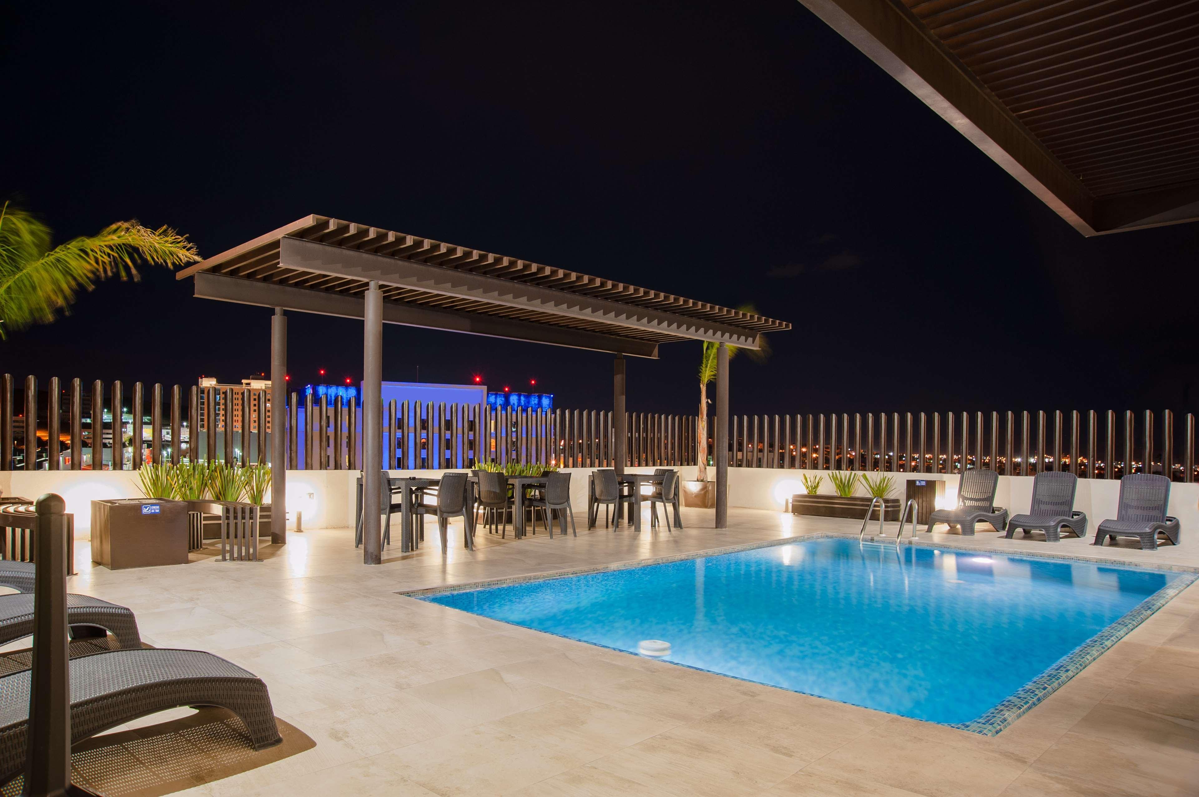 Best Western Plus Chihuahua Juventud Exterior photo