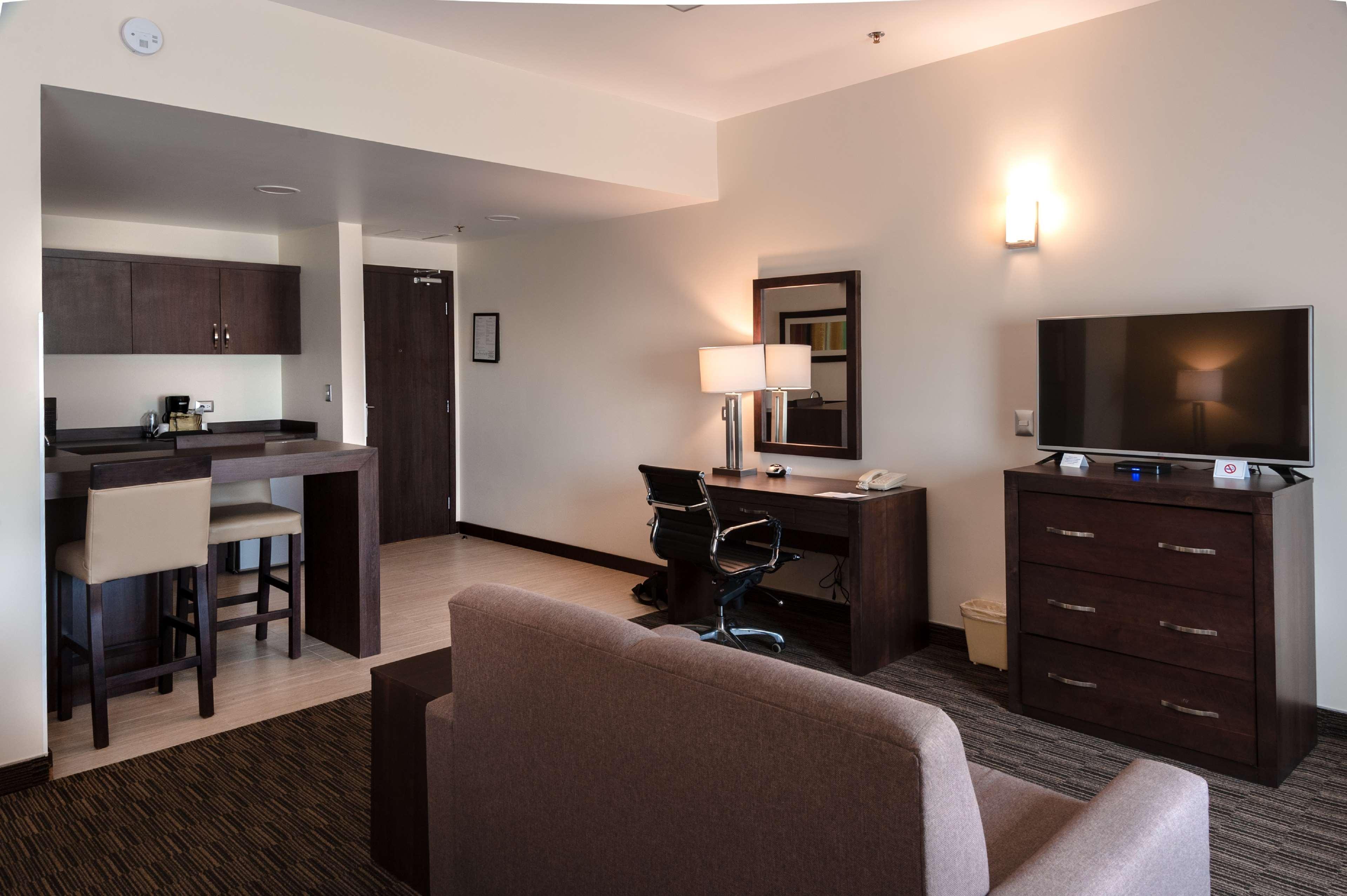 Best Western Plus Chihuahua Juventud Exterior photo