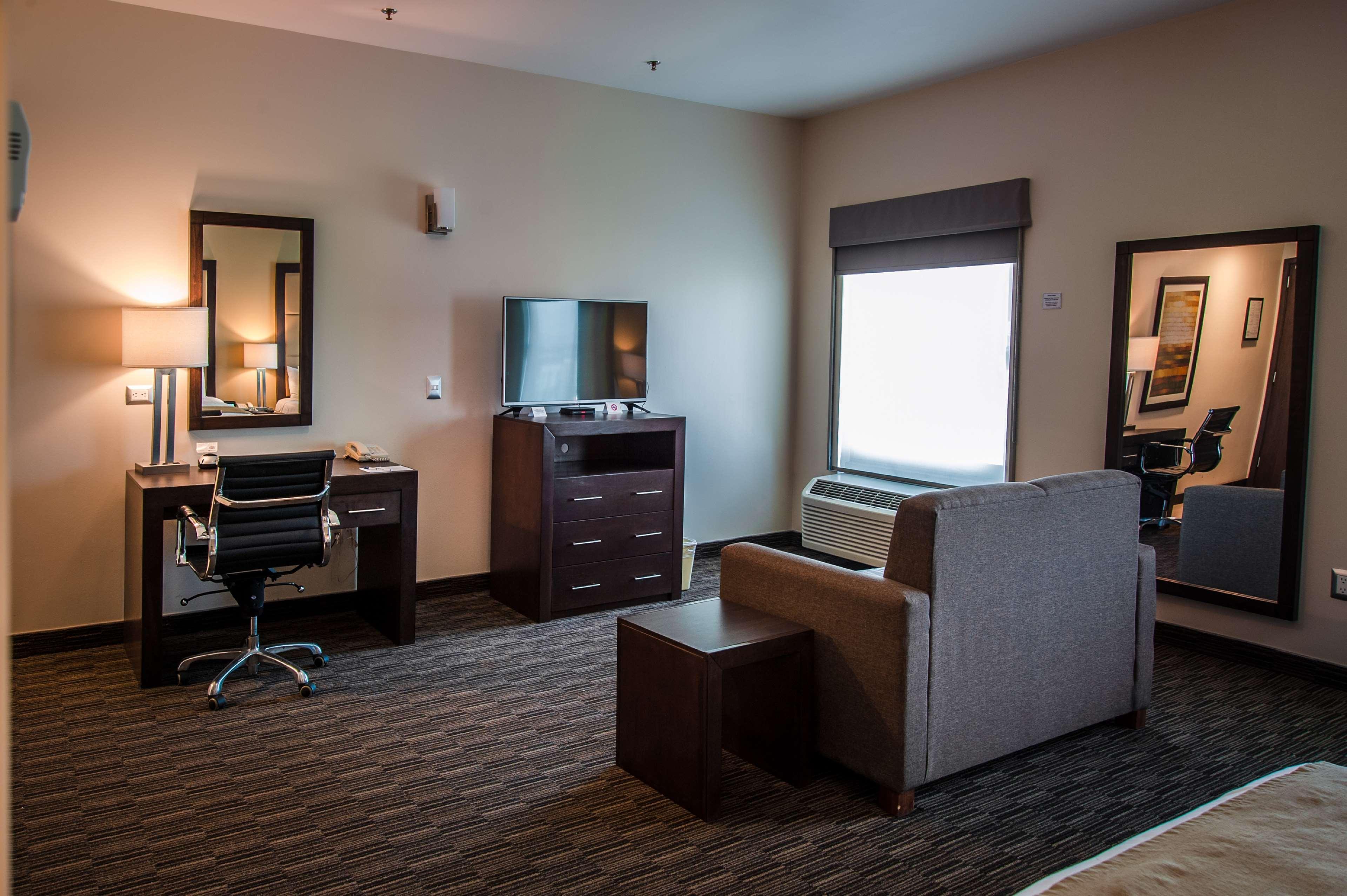 Best Western Plus Chihuahua Juventud Exterior photo
