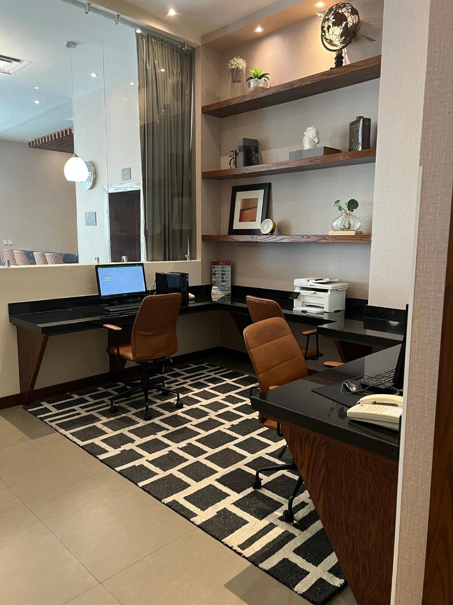 Best Western Plus Chihuahua Juventud Exterior photo